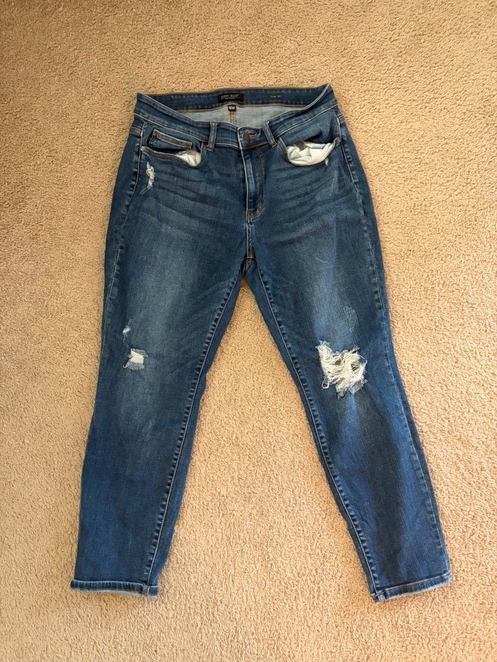 Judy Blue Distressed Skinny Jeans in Mid Blue Wash